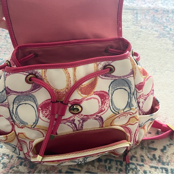 COACH BACKPACK - Picture 4 of 7